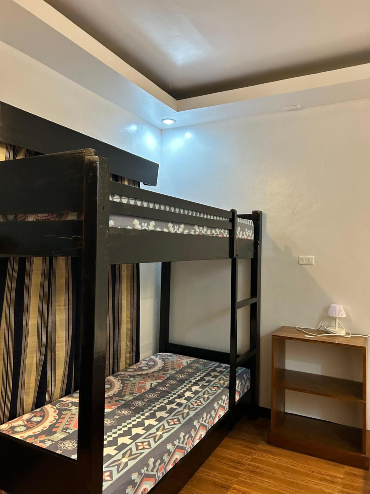 Seaslugs Travellers Inn Эль-Нидо Экстерьер фото