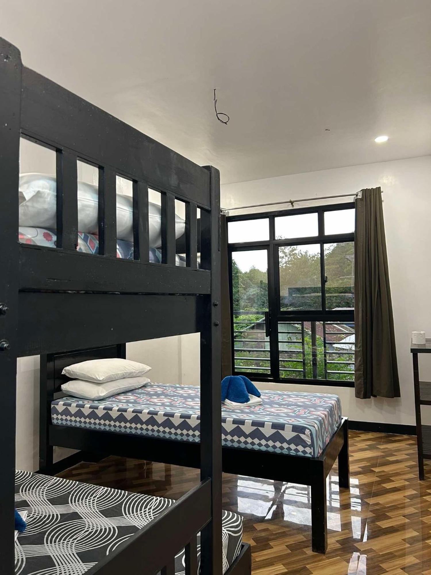 Seaslugs Travellers Inn Эль-Нидо Экстерьер фото