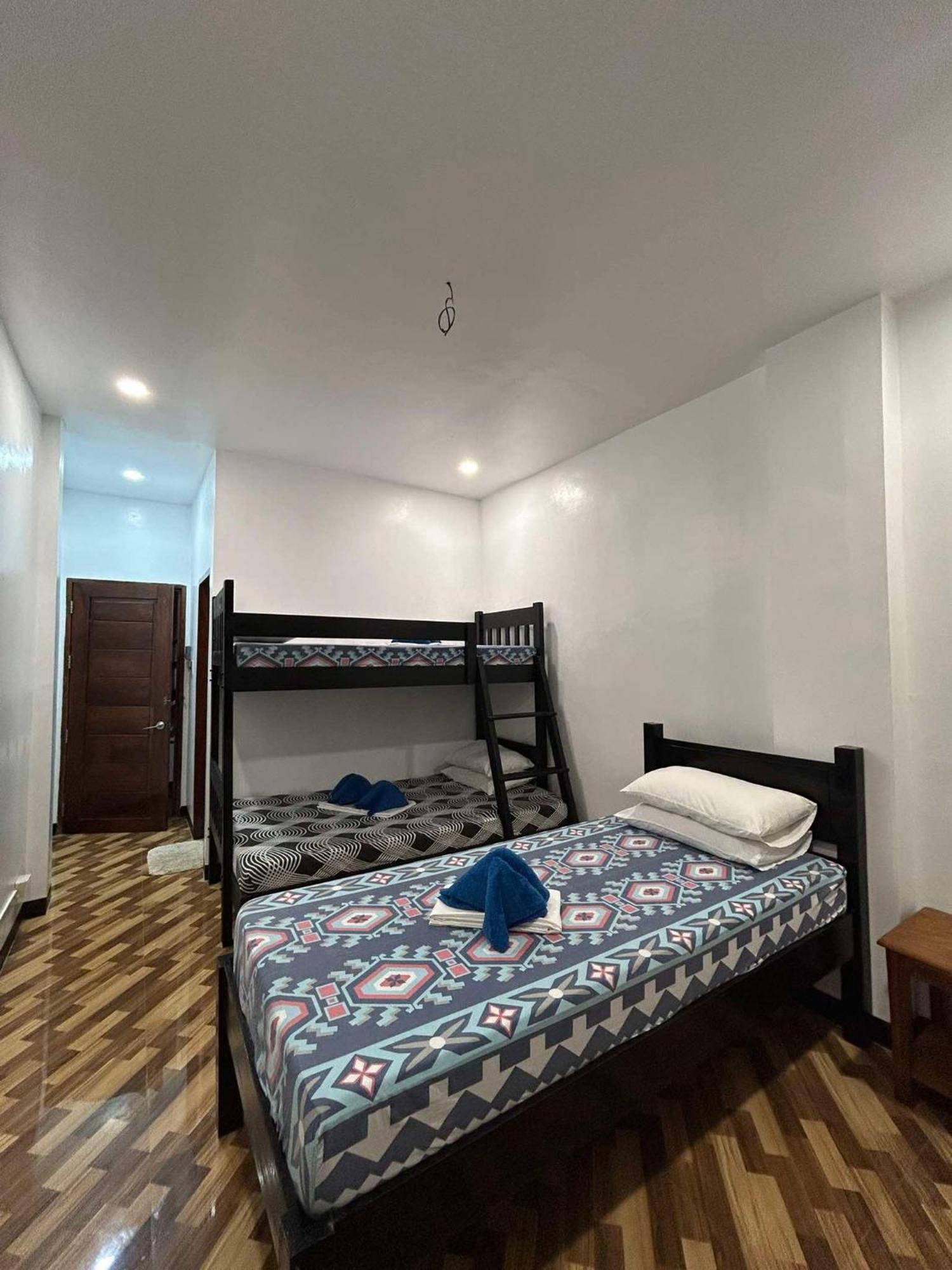 Seaslugs Travellers Inn Эль-Нидо Экстерьер фото