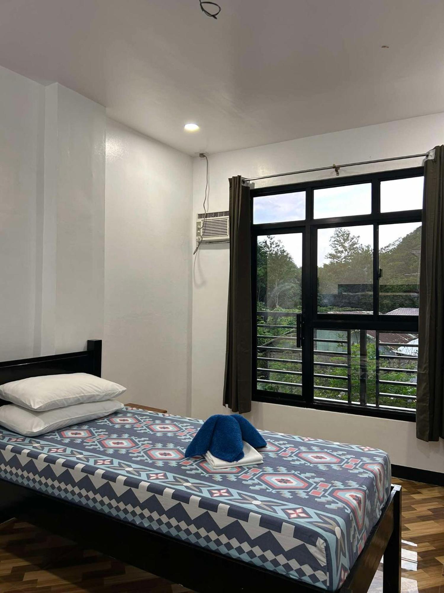 Seaslugs Travellers Inn Эль-Нидо Экстерьер фото