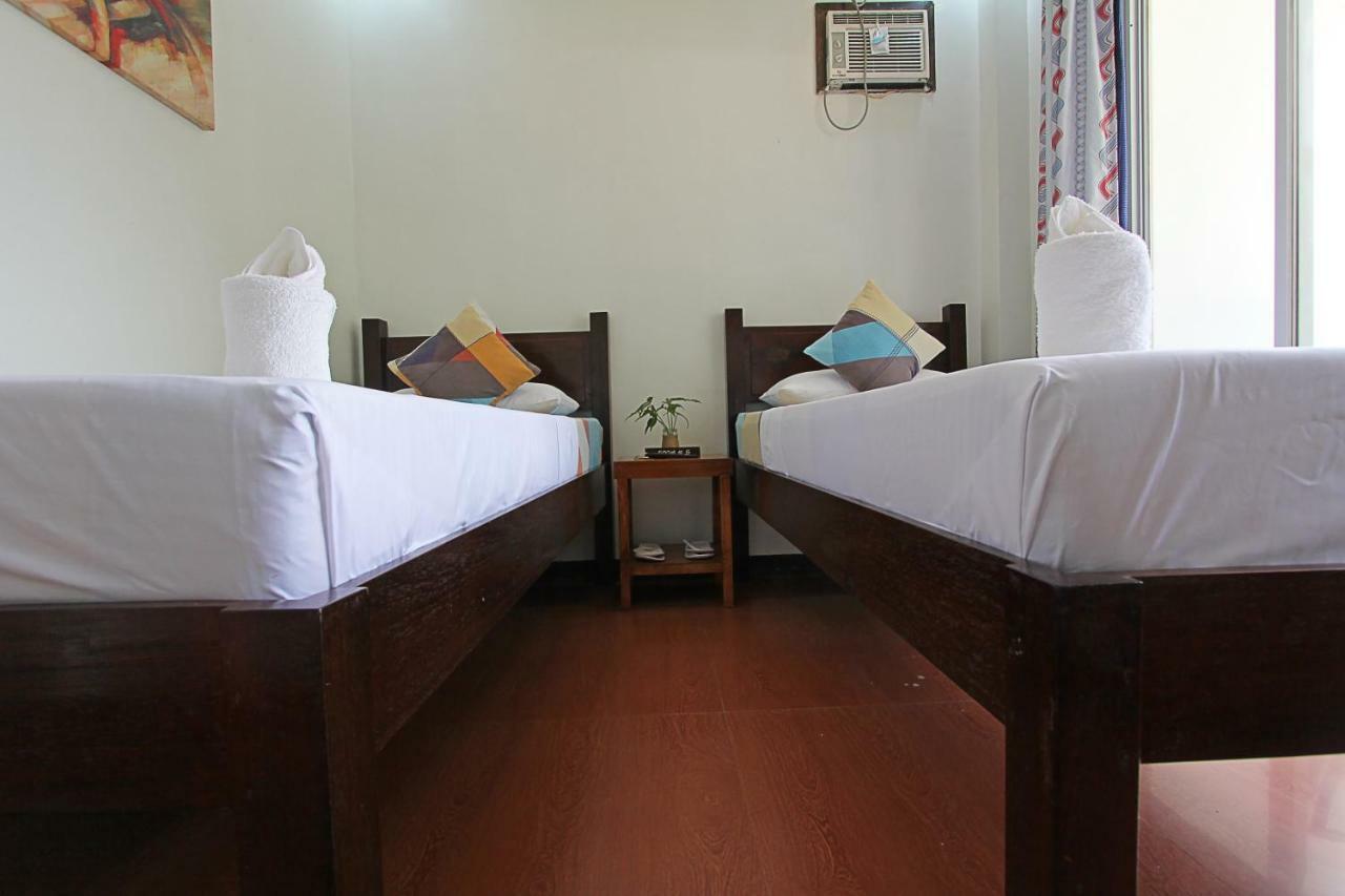 Seaslugs Travellers Inn Эль-Нидо Экстерьер фото